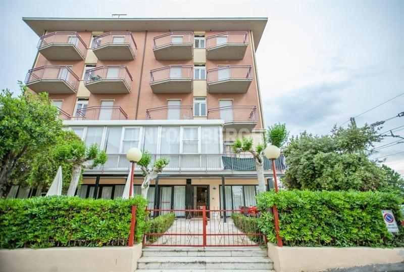 Hotel Paradiso Римини Экстерьер фото