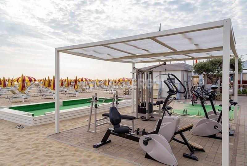 Hotel Paradiso Римини Экстерьер фото
