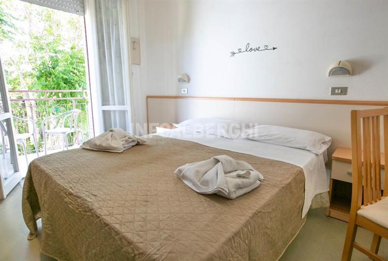 Hotel Paradiso Римини Экстерьер фото